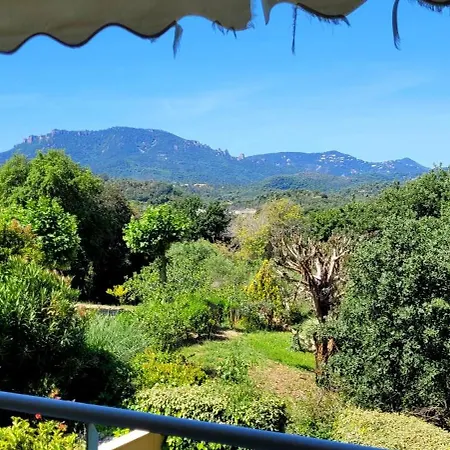 Parc Montserrat Apartment *